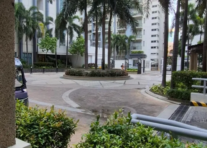 In Pasay Nearest To Airport Terminal 3 Apartahotel Manila